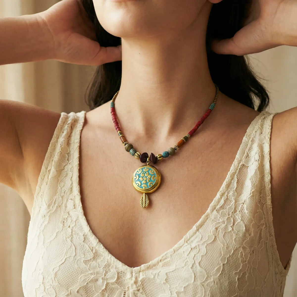 Damask Motif Pendant Necklace