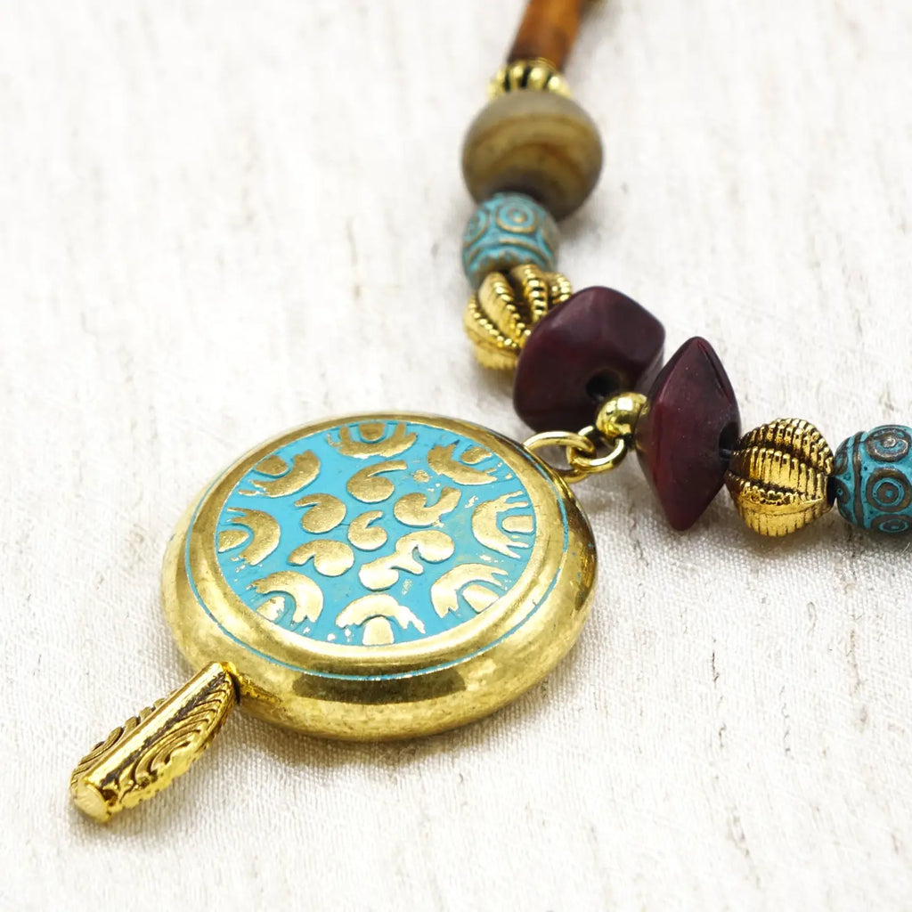 Damask Motif Pendant Necklace
