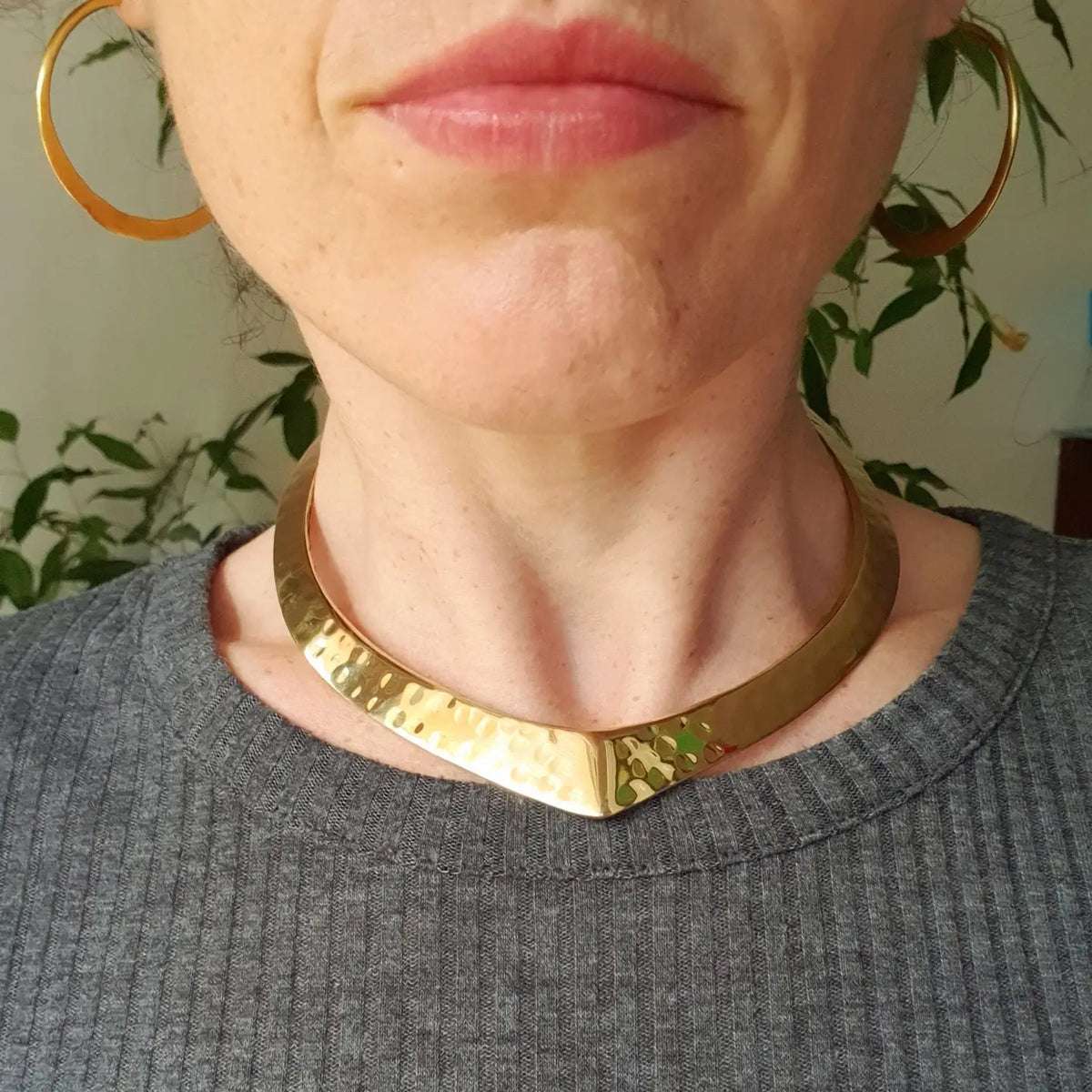 Hammered Choker Brass Necklace