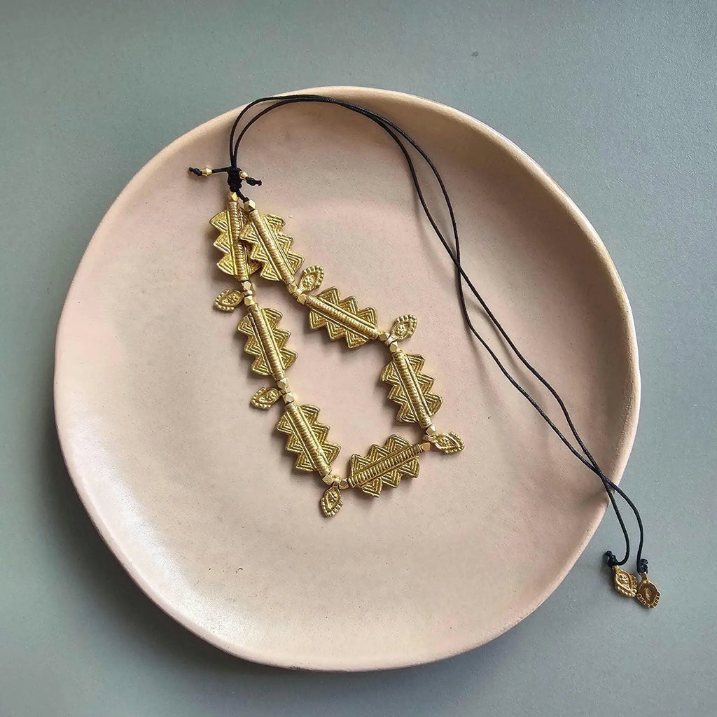 Handcrafted Brass Leaf Choker: Statement Boho Necklace, Polished Finish