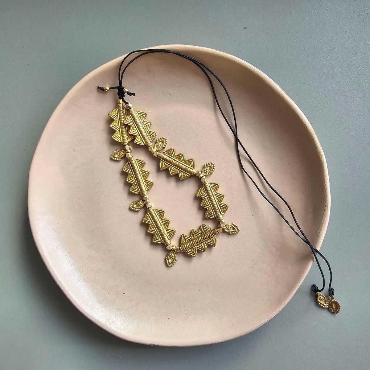 Handcrafted Brass Leaf Choker: Statement Boho Necklace, Polished Finish