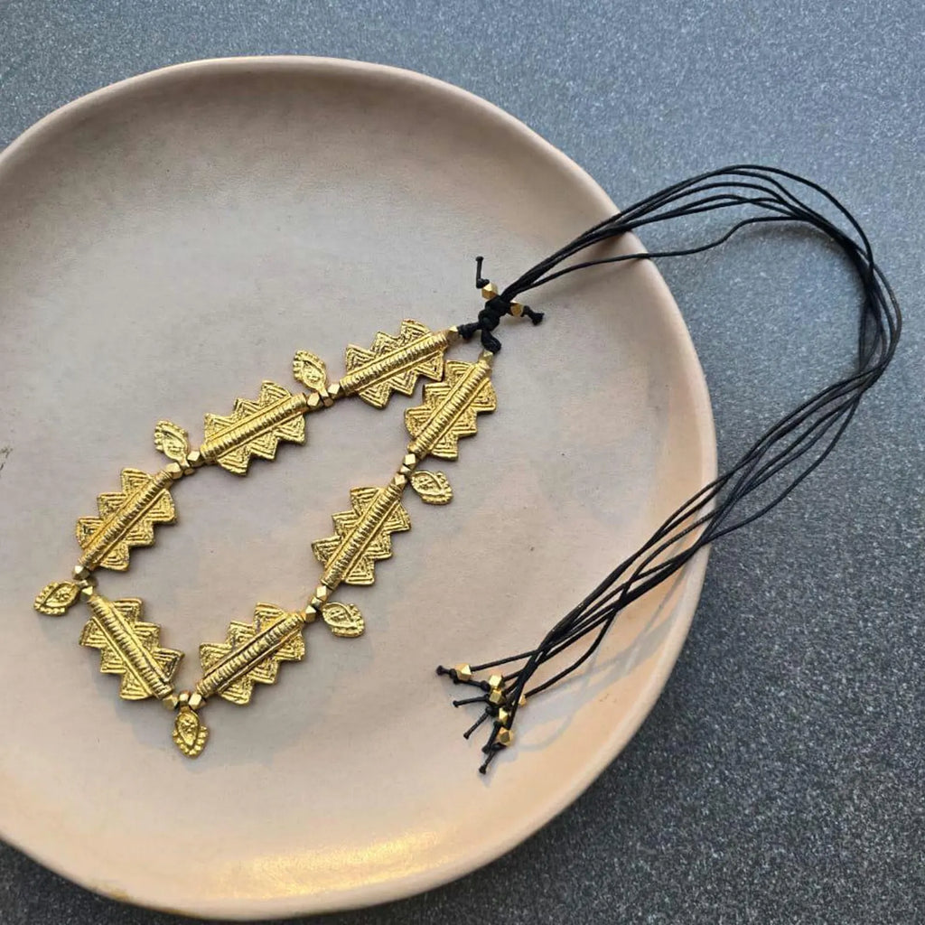 Handcrafted Brass Leaf Choker: Statement Boho Necklace, Polished Finish