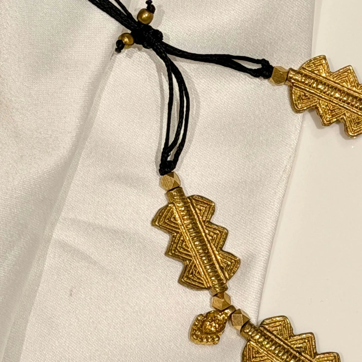 Handcrafted Brass Leaf Choker: Statement Boho Necklace, Polished Finish
